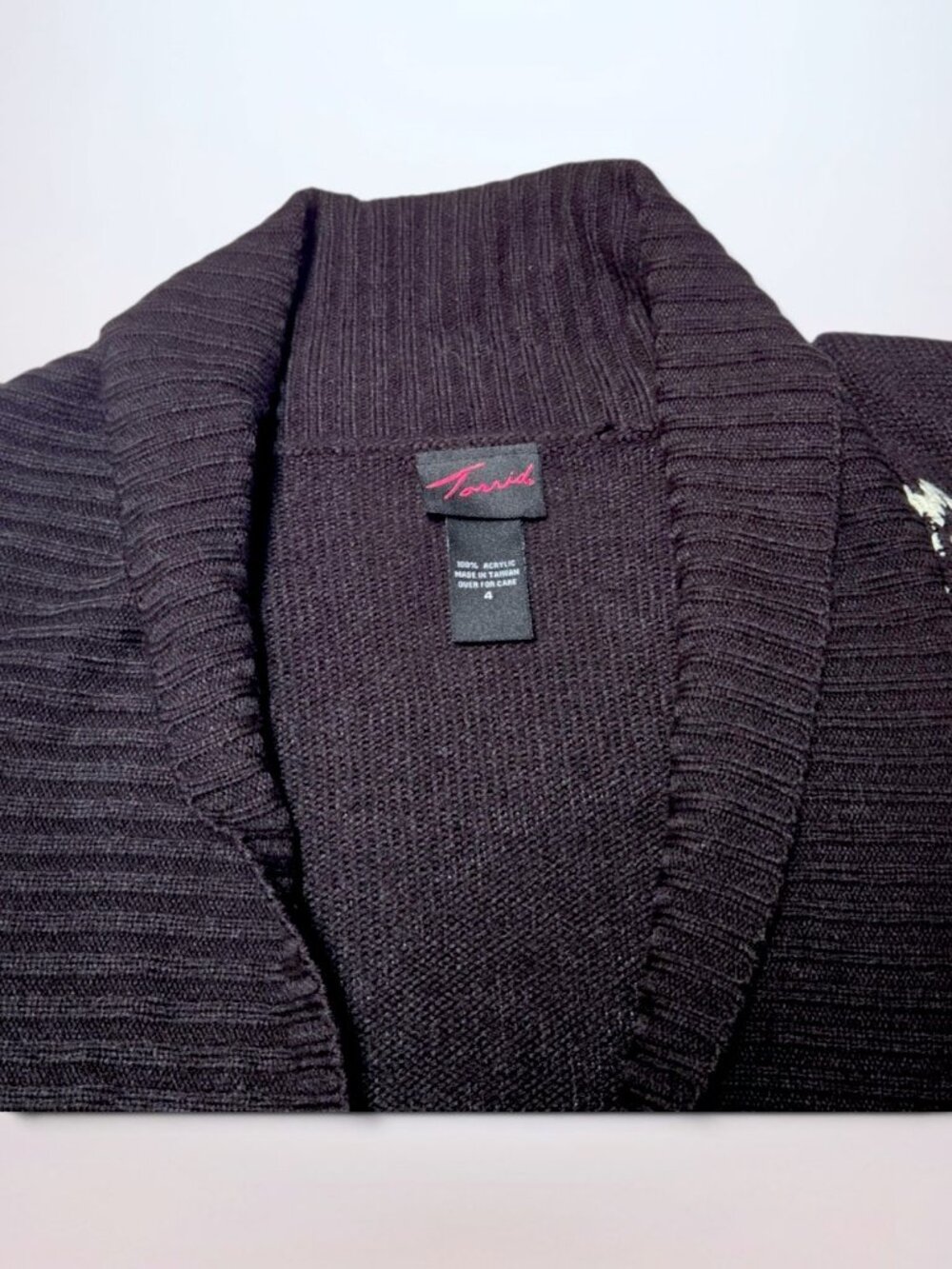 Torrid Fair Isle Snowflake Pattern Black Belted Wrap Cardigan (Size 4X) - Picture 5 of 7
